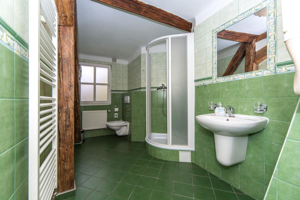 Hostel Mango Прага Екстер'єр фото