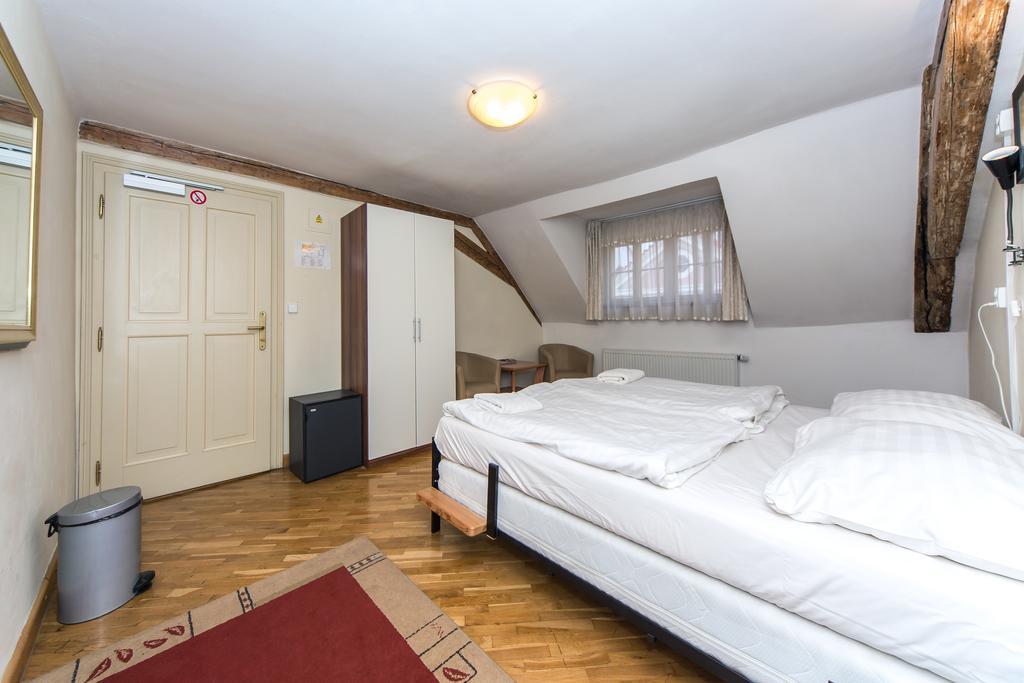 Hostel Mango Прага Екстер'єр фото