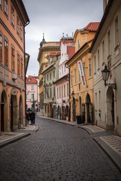 Hostel Mango Прага Екстер'єр фото